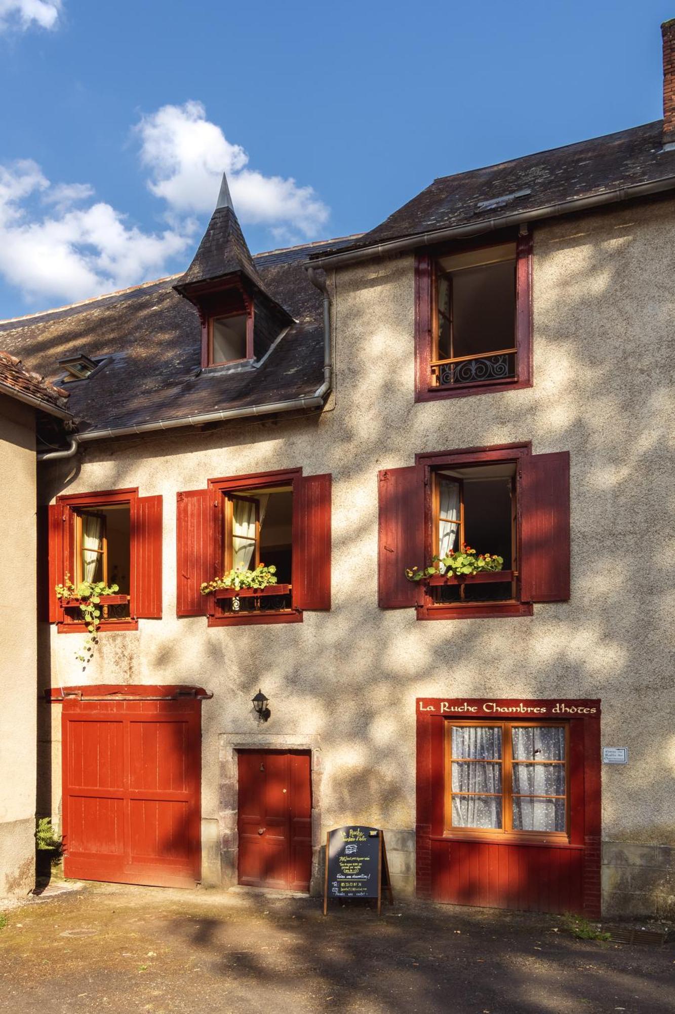 La Ruche Chambres D'Hotes Segur-le-Chateau Ngoại thất bức ảnh